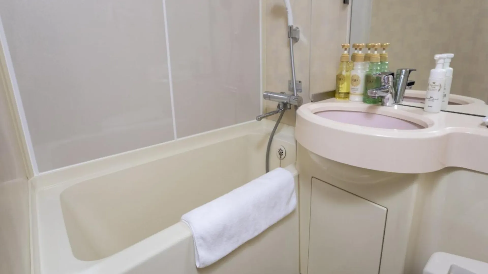 Business Inn Norte Nakajima Park - Vacation Stay 08712V Sapporo